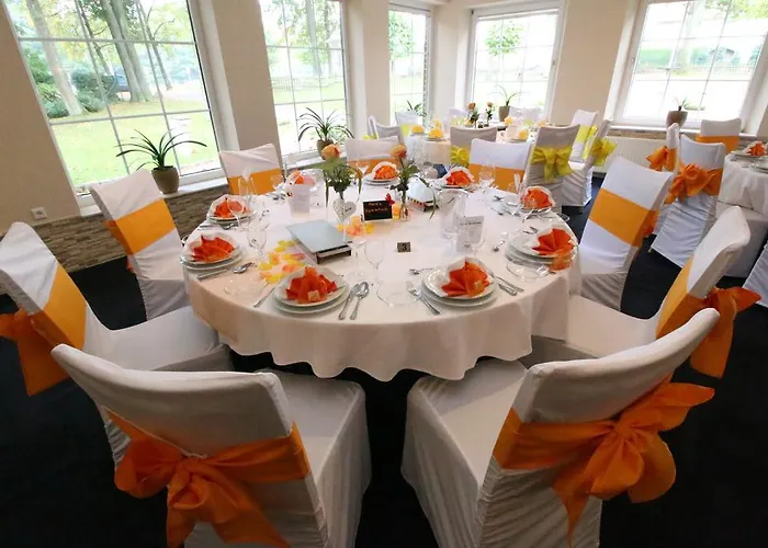 فندق Hotel-restaurant Haus Waldesruh بوركن