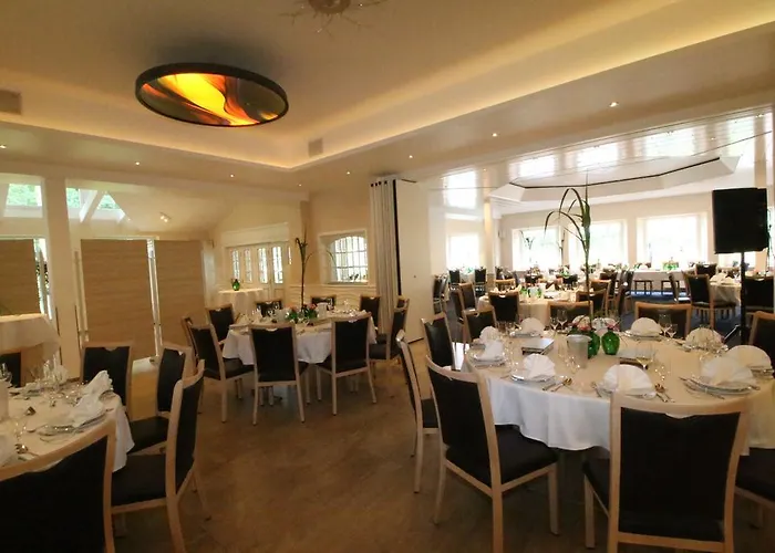 Отель Hotel-restaurant Haus Waldesruh Боркен