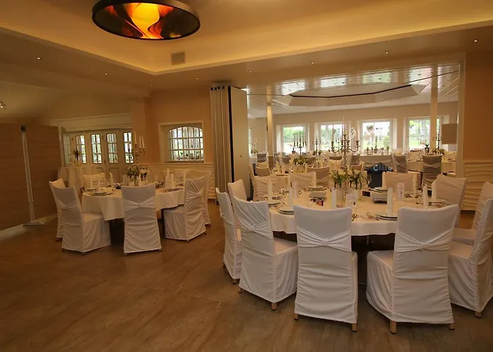 Отель Hotel-restaurant Haus Waldesruh Боркен